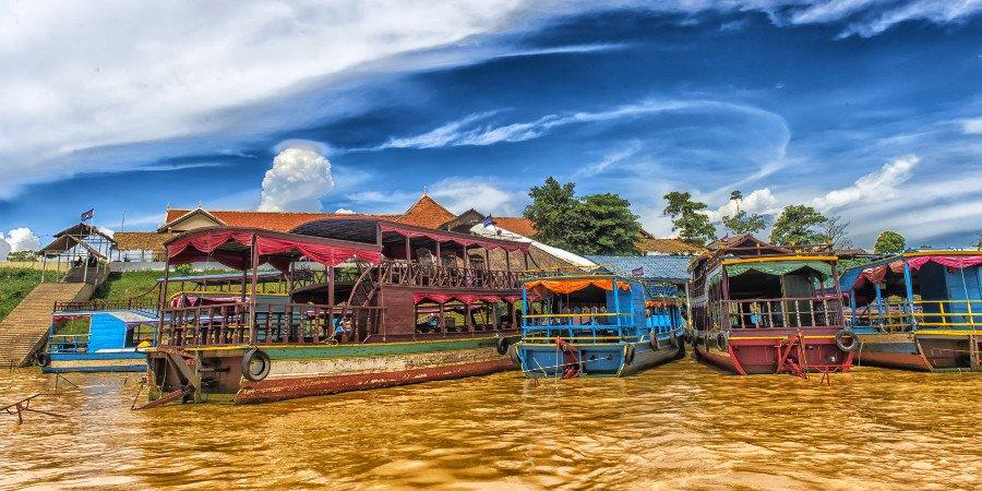 Villaggio galleggiante nel Tonlè Sap